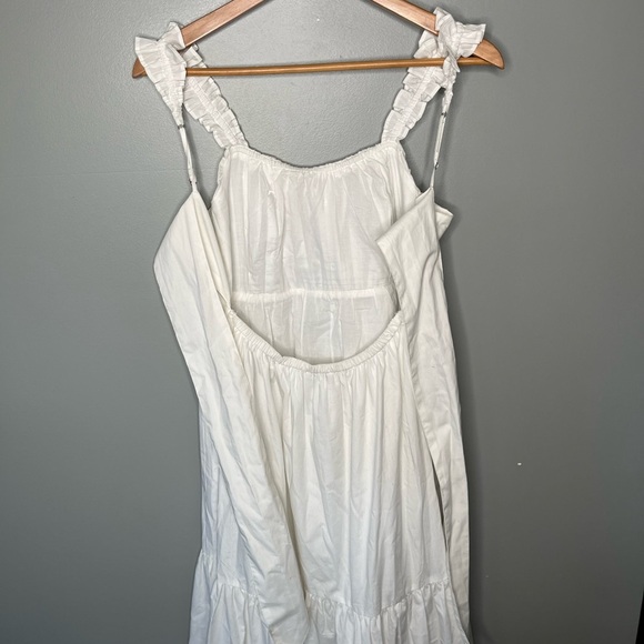 Abercrombie & Fitch Poplin Bow Back Tiered Maxi - White - Picture 9 of 13